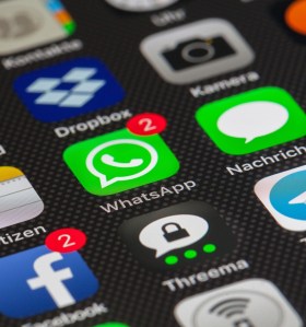 Apotheke Digitalisierung Nachricht Kaffee WhatsApp