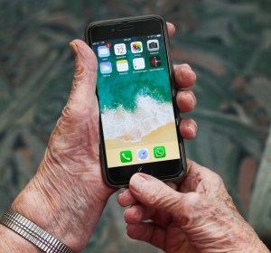 Apotheke Digitalisierung iPhone eRezept Smartphone